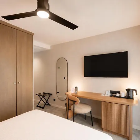 Rh Royal - Recommend For Adults 4*