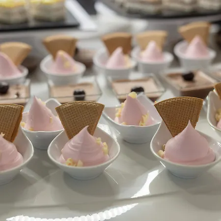 Hotel Rh Royal - Recommend For Adults