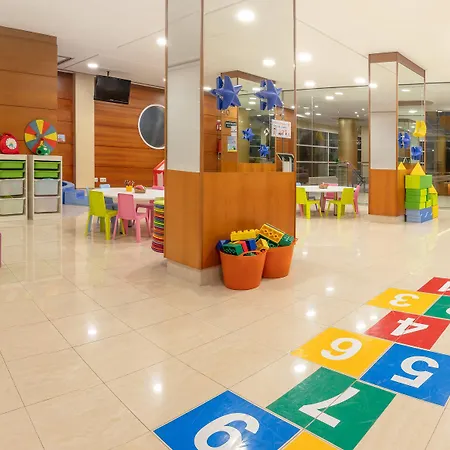 Hotel Rh Royal - Recommend For Adults